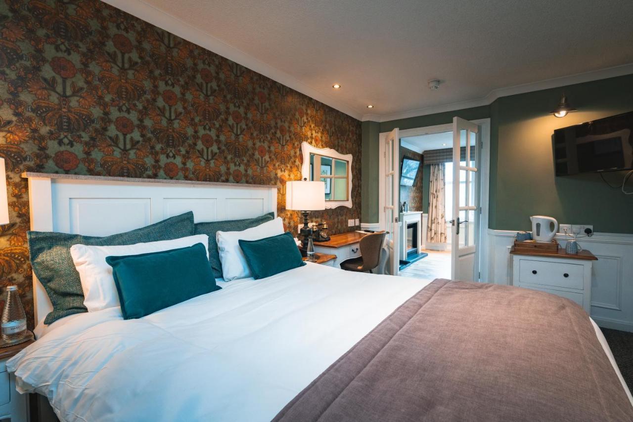 Hotel The At 4*