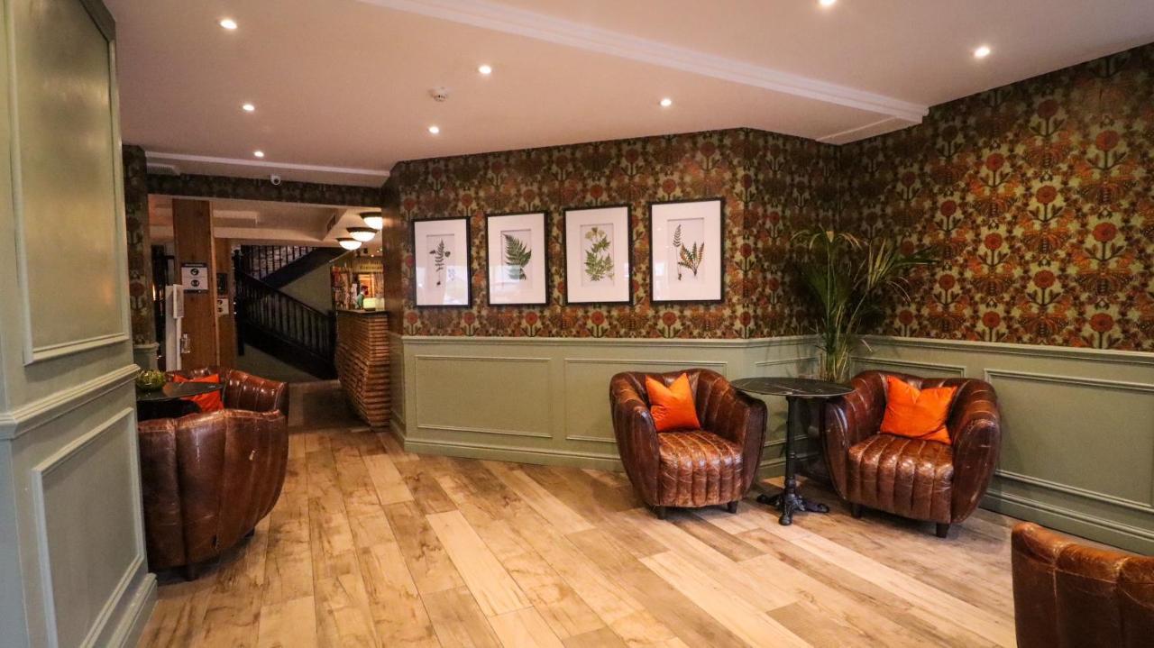 The At Hotel 4*