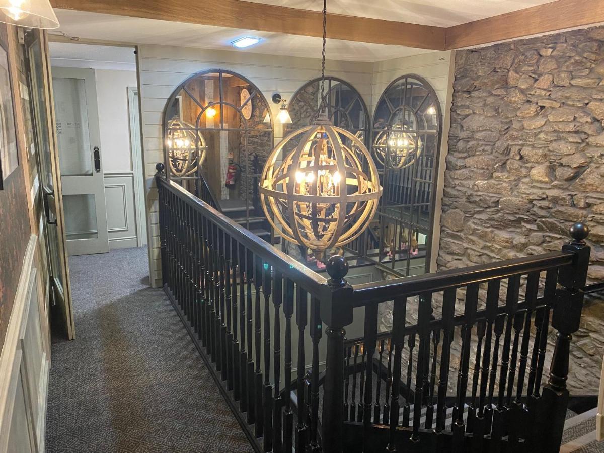 The At Hotel 4*