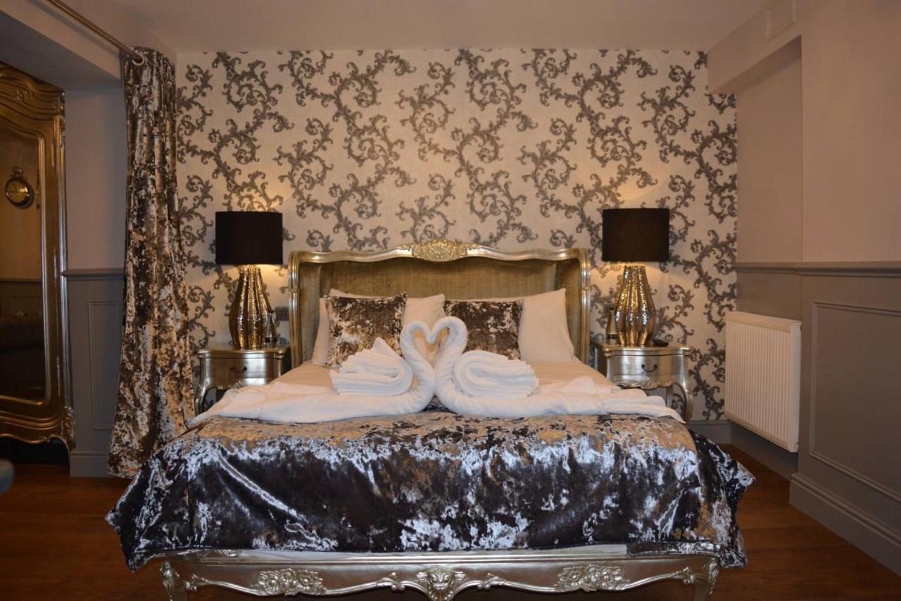 The At Hotel 4*